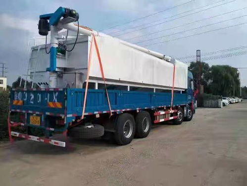 散裝飼料運輸罐廠家 按需設(shè)計，工藝精湛，可靠運輸?shù)男袠I(yè)標(biāo)桿